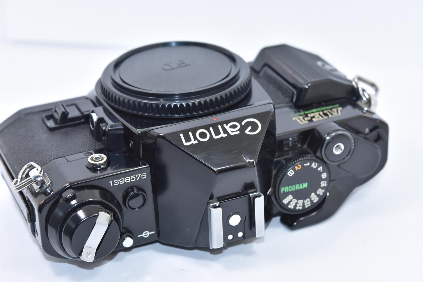 カメラ フィルムカメラ キヤノン Canon AE-1 PROGRAM ブラック パームグリップ付【モルト交換 