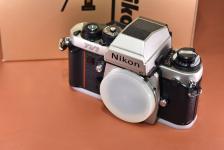 【コレクション向け】 Nikon F3/T チタンシルバー 元箱付一式 【フィルム1本も通していない】