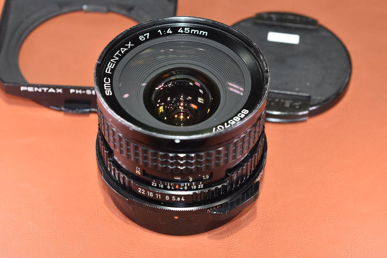 ペンタックス SMC PENTAX 67 45mm F4 【純正フード付】 カメラの