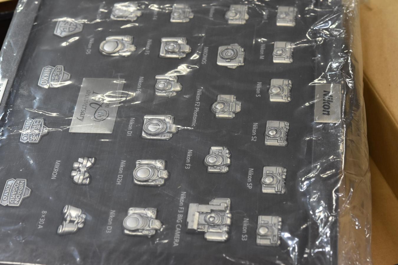 希 少 新 品 未 使 用】Nikon 100th Anniversary Pin Collection 希 少 新 品 未 使 用】Nikon 100th Anniversary Pin Collection