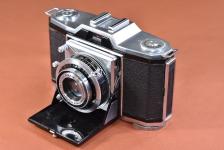 ZEISS IKON Ikonta 522/2 【Schneider-Kreuznach Xenar 4.5cm F2.8 レンズ搭載】