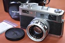 minolta HI-MATIC 11 整備済 純正ケース付 【ROKKOR-PF 45/1.7 レンズ搭載】