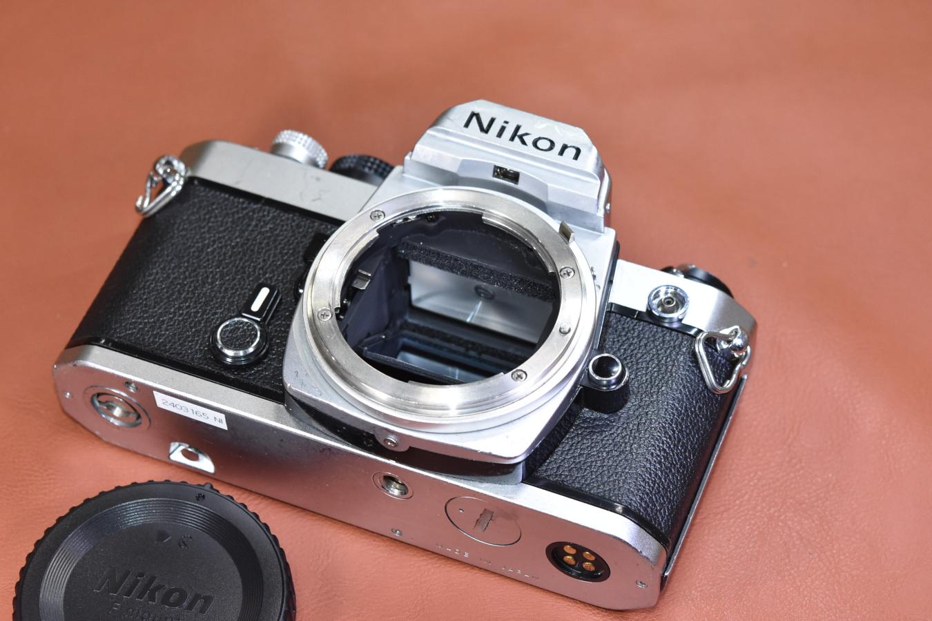 良品 NIKON FM シルバー フィルムカメラ モルト新品交換済 Y856
