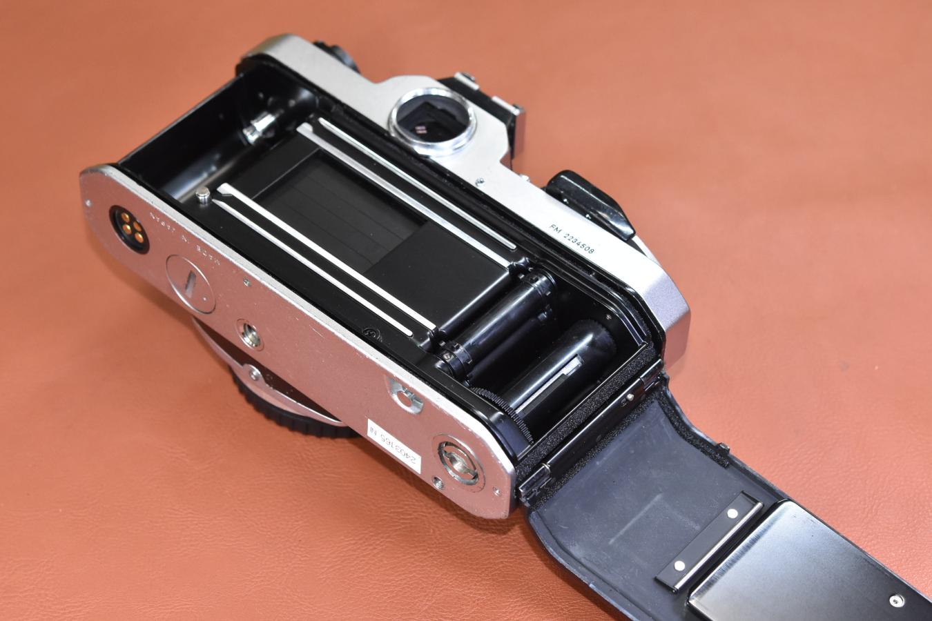 最大15%OFFクーポン Nikon FM 【モルト交換済】：J-カメラ Silver フィルムカメラ