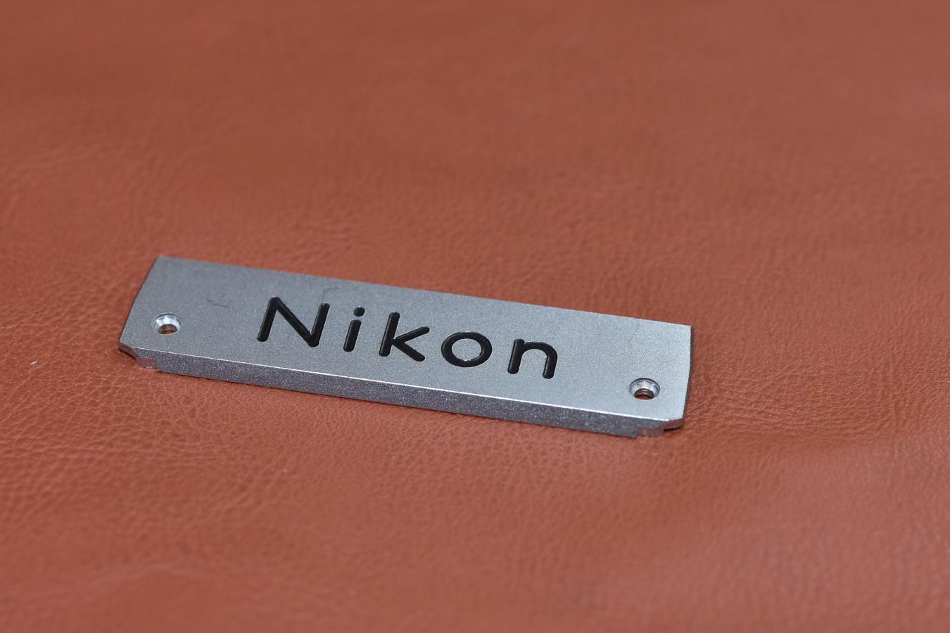  【希 少】Nikon 銘板 Nikon F用【元カメラのきむらカリスマ修理職人 田口由明氏所有放出!!】