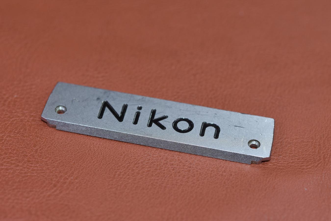  【希 少】Nikon 銘板 Nikon F用【元カメラのきむらカリスマ修理職人 田口由明氏所有放出!!】