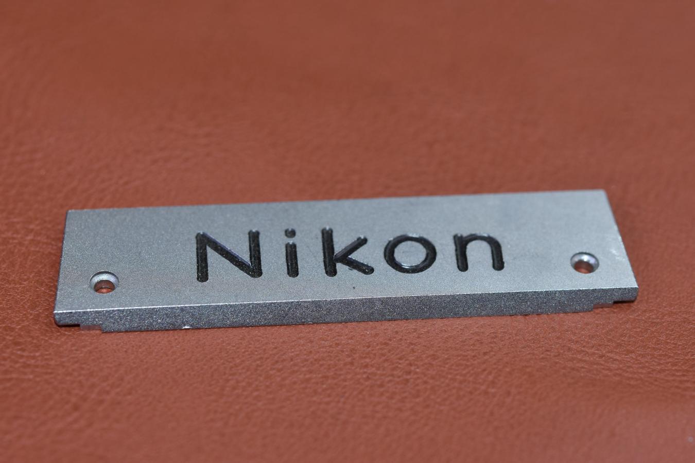  【希 少】Nikon 銘板 Nikon F用【元カメラのきむらカリスマ修理職人 田口由明氏所有放出!!】
