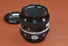 Nikon NEW NIKKOR 50mm F2 Ai改