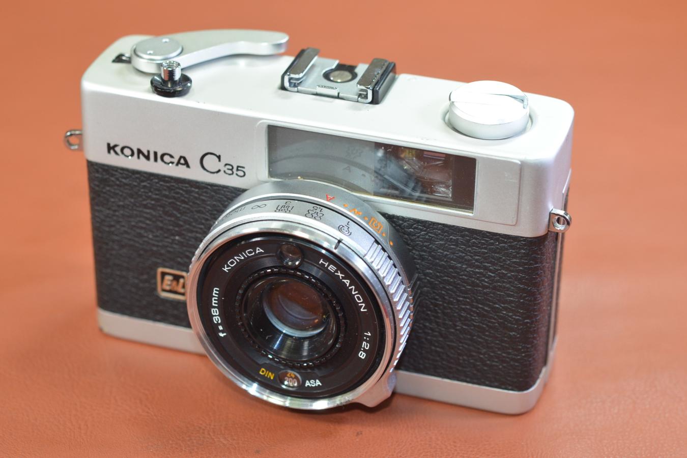 KONICA C35 E&L Silver モルト交換済 【KONICA HEXANON 38/2.8 レンズ搭載】