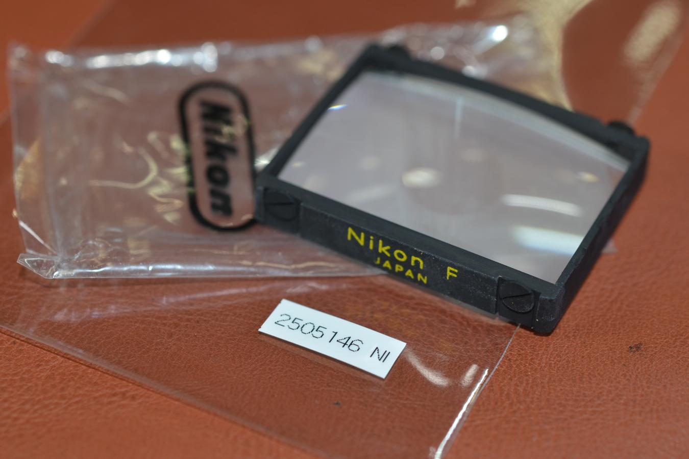 【希 少】Nikon FOCUSING SCREEN  B型黄色文字【Nikon F、F2用】