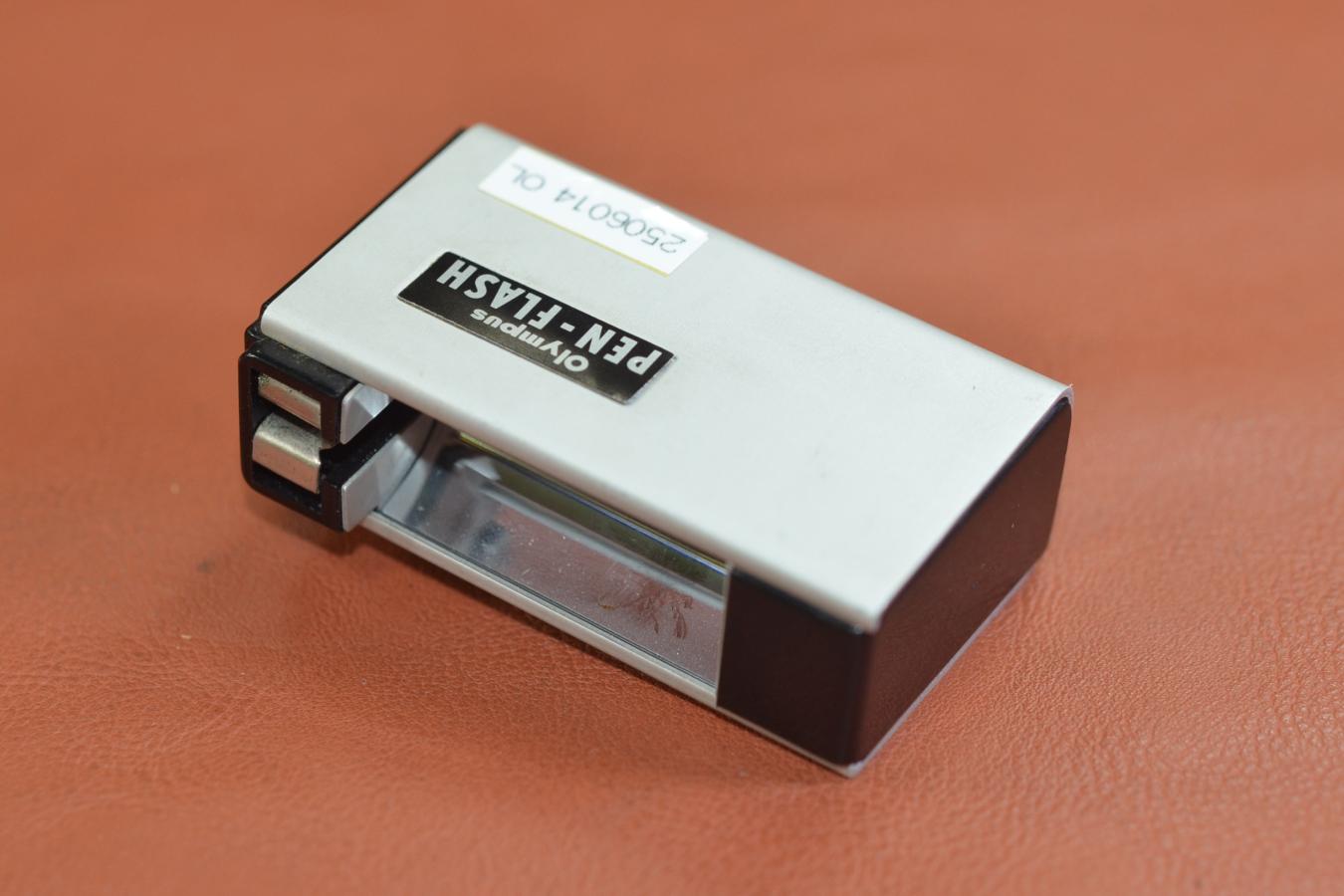 【絶版アクセサリー】Olympus PEN-FLASH CL