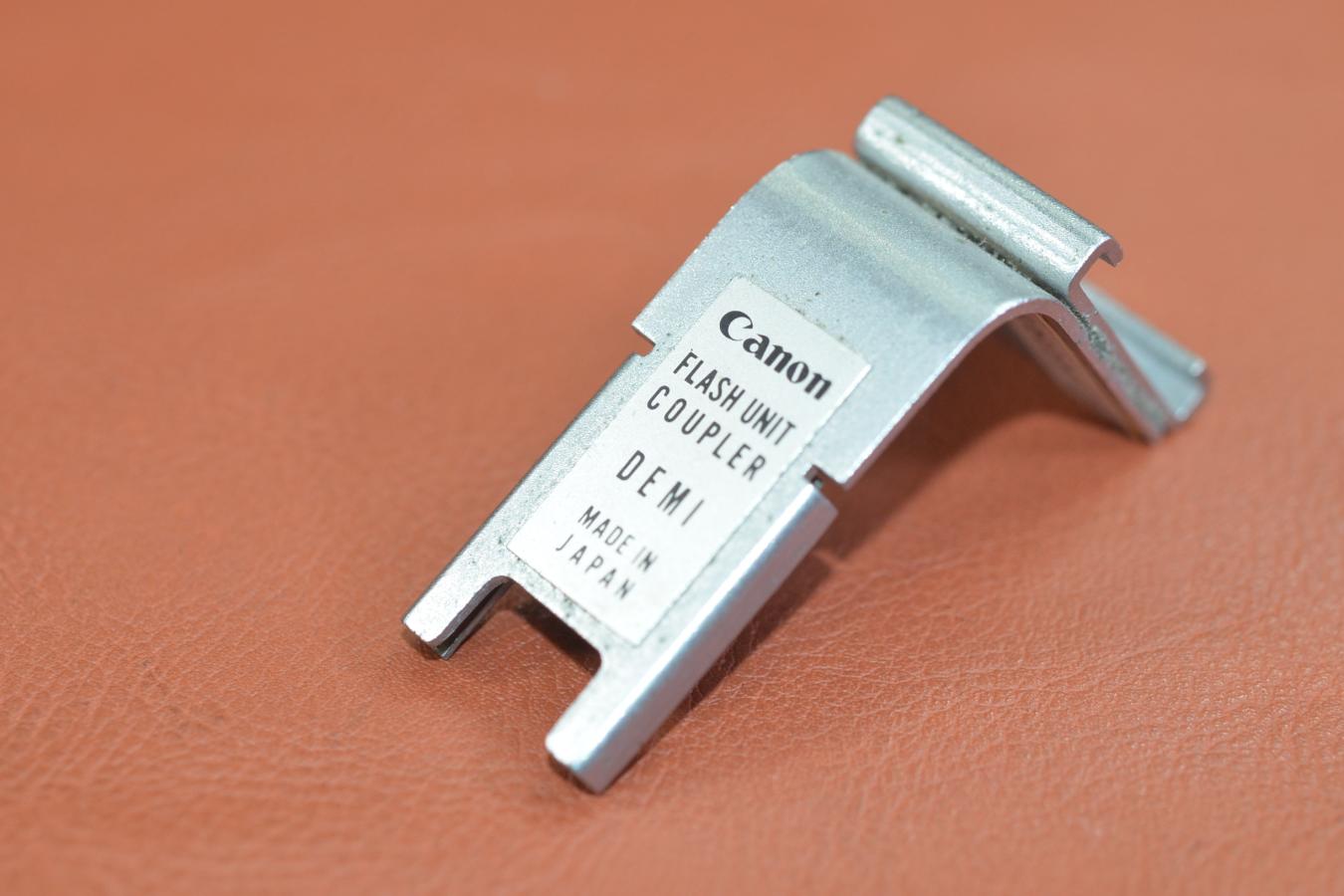 【絶版アクセサリー】Canon FLASH UNIT COUPLER 【Canon Demi用】