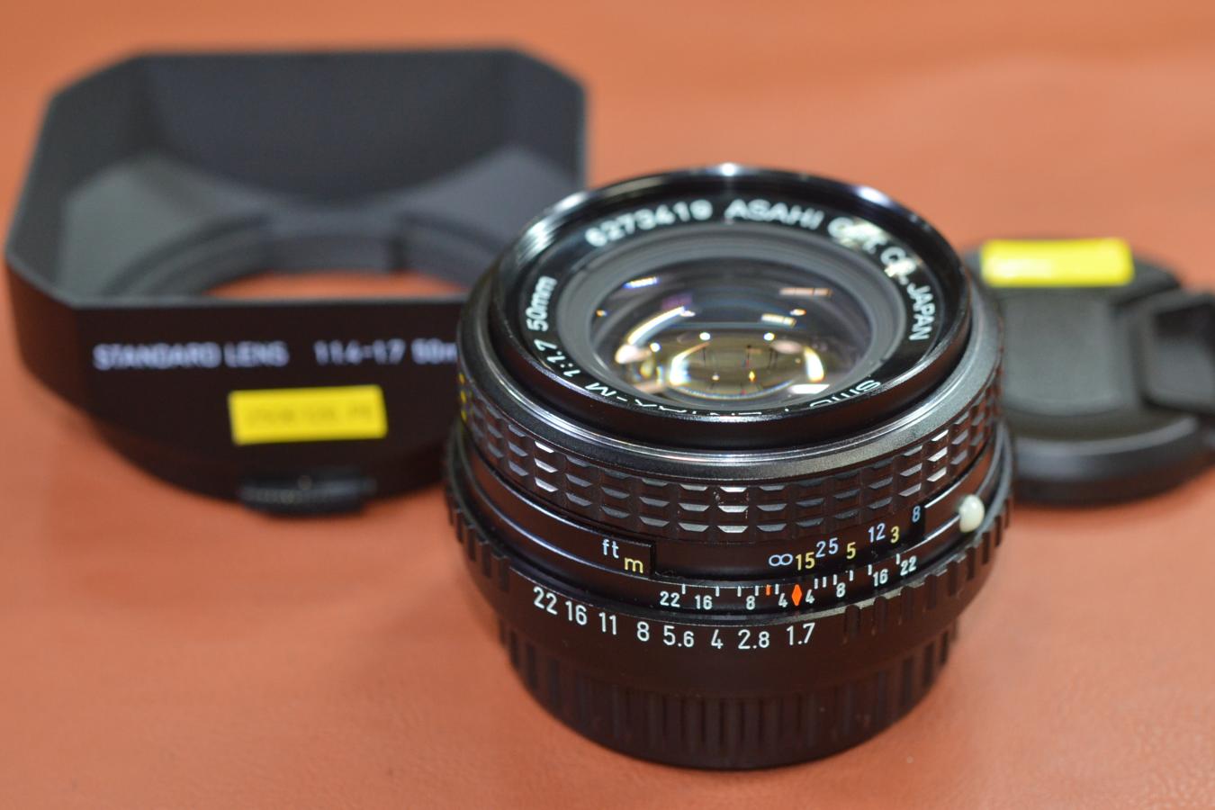 SMC PENTAX-M 50mm F1.7 純正フード付【カメラ女子に絶大な人気のオールドレンズ】