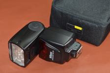 Nikon SPEED LIGHT SB-700 【純正専用ケース付一式】※キレイな物をお探しの方必見!!自信ありの逸品!!