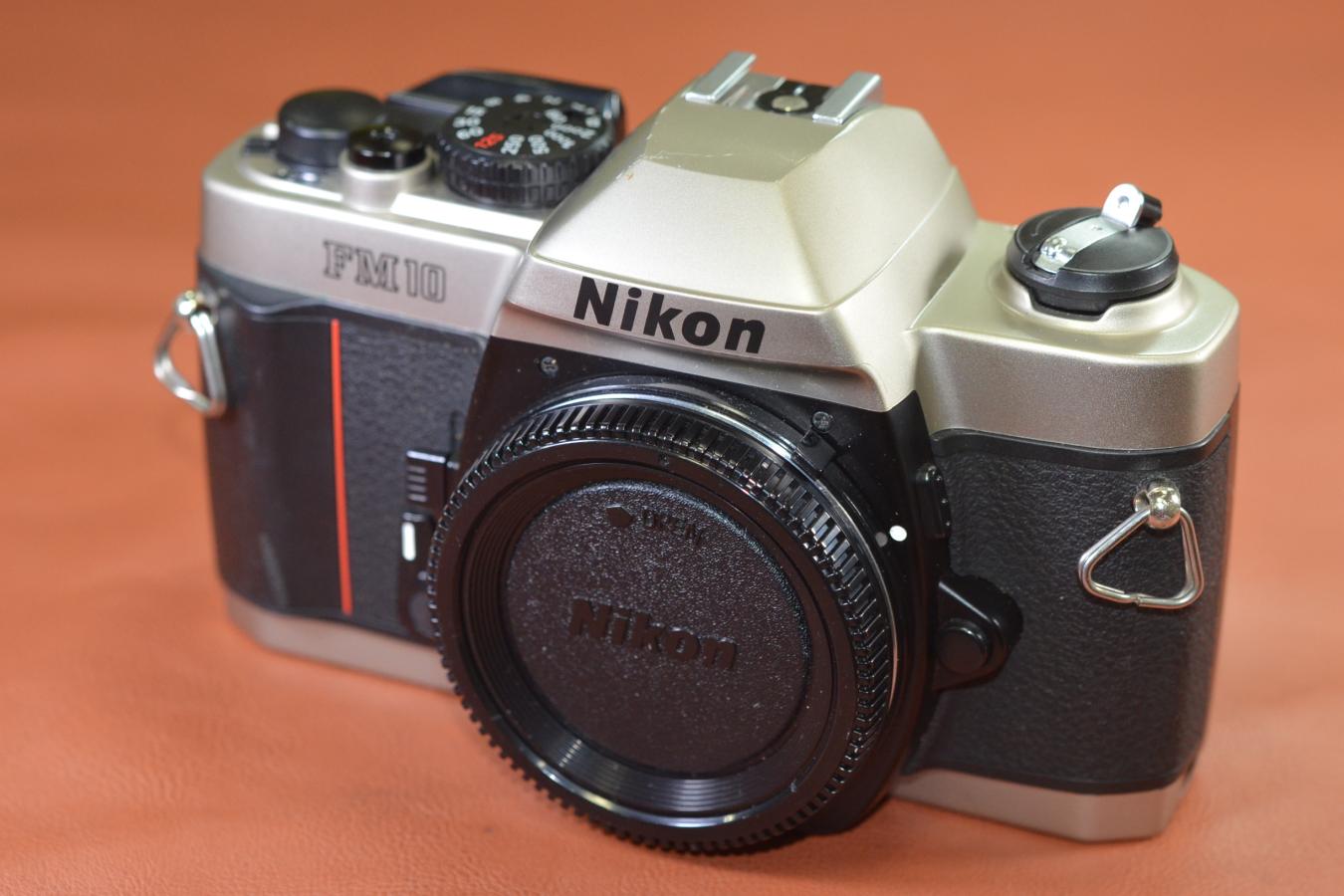 Nikon FM10