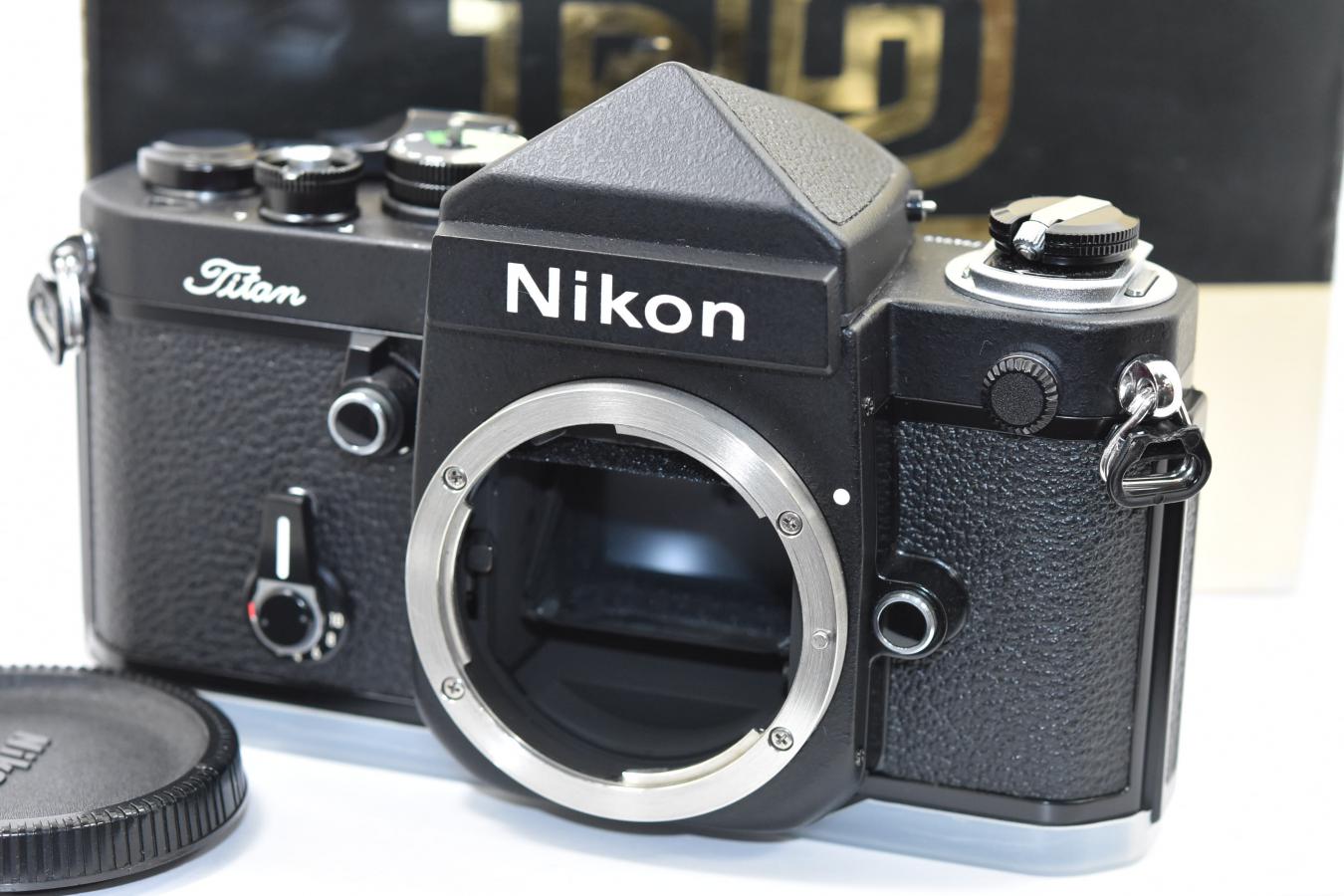 ニコン コレクション向け Nikon F2チタン ネーム入り 元箱付一式 フィルム1本も通していない カメラのヤマゲン カメラファン 中古カメラ レンズ検索サイト 欲しい中古カメラが見つかる