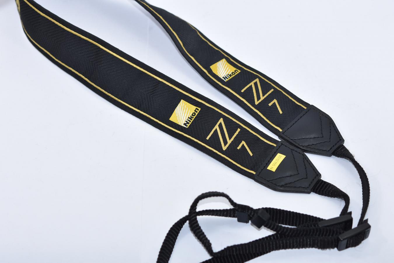 【希 少】Nikon Z7 Premium Gold Strap
